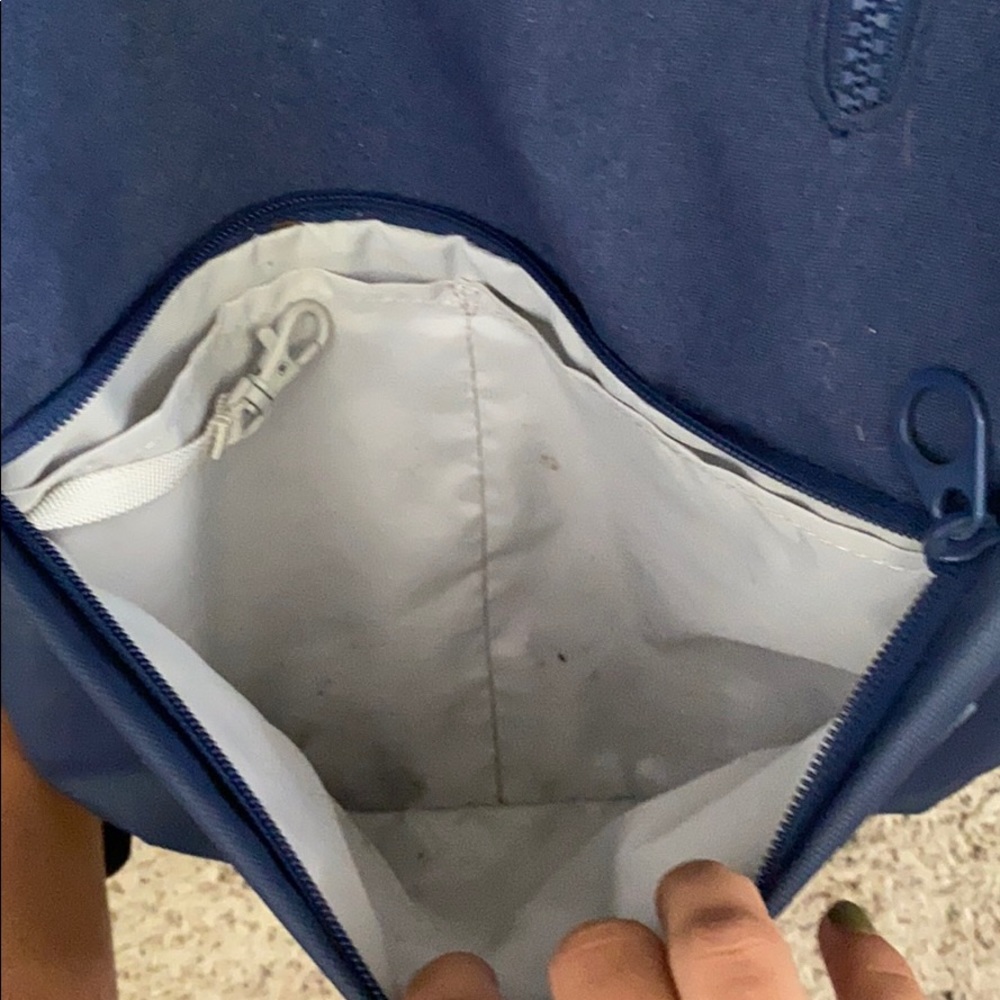 Incase backpack - Picture 3 of 4